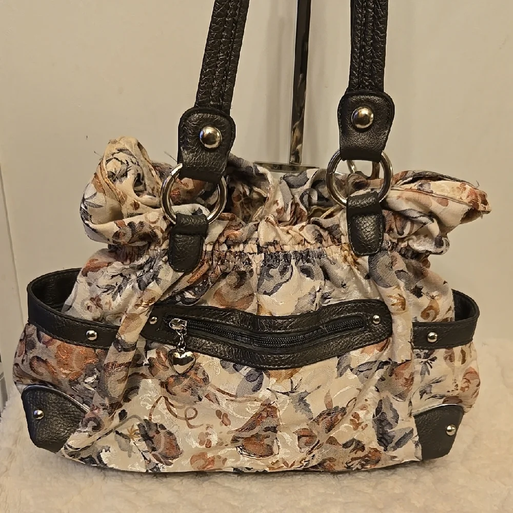 Wilsons Multicolor And Leather Trim Women's Bag - Picture 2 of 16